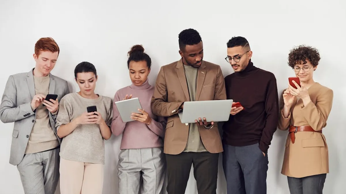 How to Use Social Media Before and After an Event