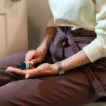Vicks vaporub for tightening saggy skin: Benefits, Risks, Reviews, and What to Know
